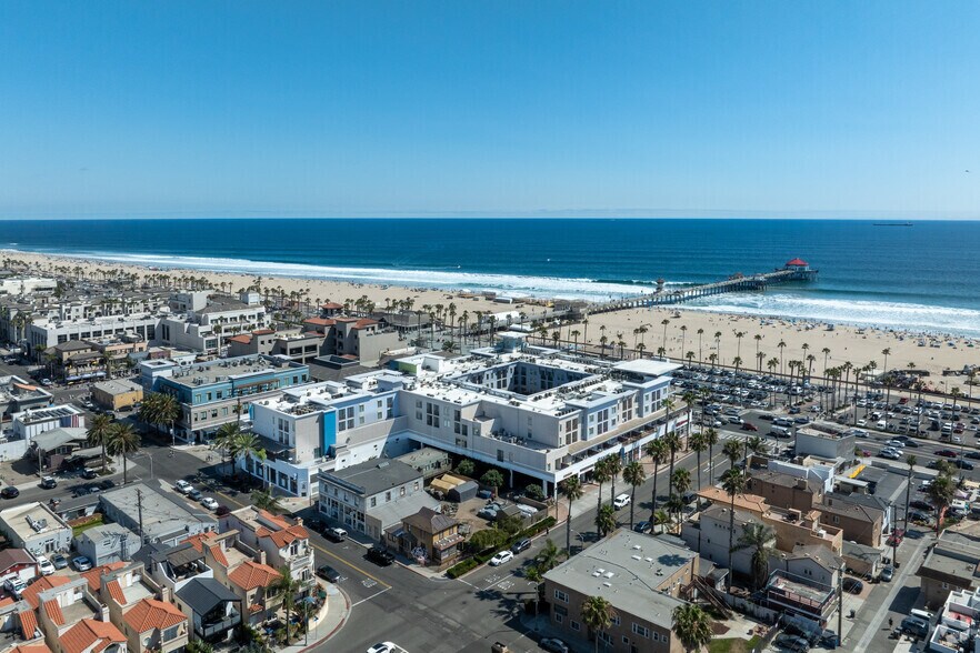 More Photos Of 120 - 180 5th St, Huntington Beach Storefront For Lease