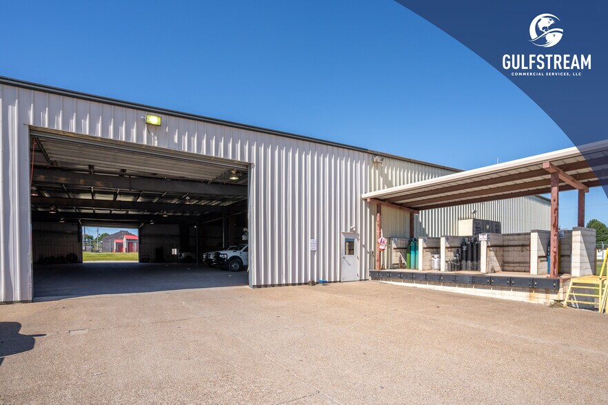 More Photos Of 5630 Airline Rd, Henderson Manufacturing For Lease