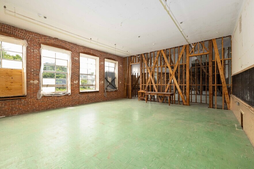 More Photos Of 167 George St, Pawtucket Apartments For Sale