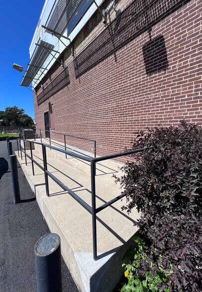 More Photos Of 223 Broadway Ave N, Rochester Office Residential For Sale