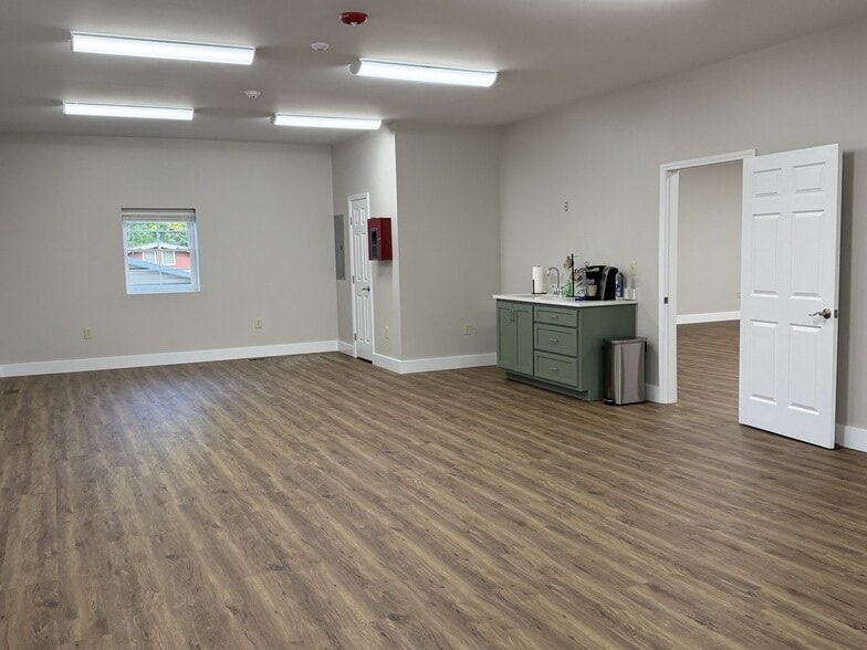 More Photos Of 116 Columbus Pky, Opelika Office For Lease