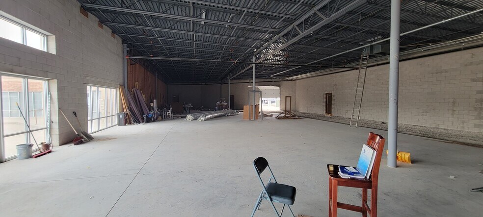 More Photos Of 100 Stadium Dr, Defiance Storefront For Lease