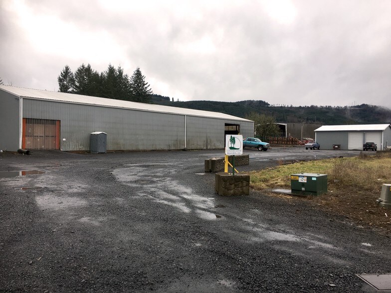 More Photos Of 2180-2200 Apple Loop, Lyons Warehouse For Lease