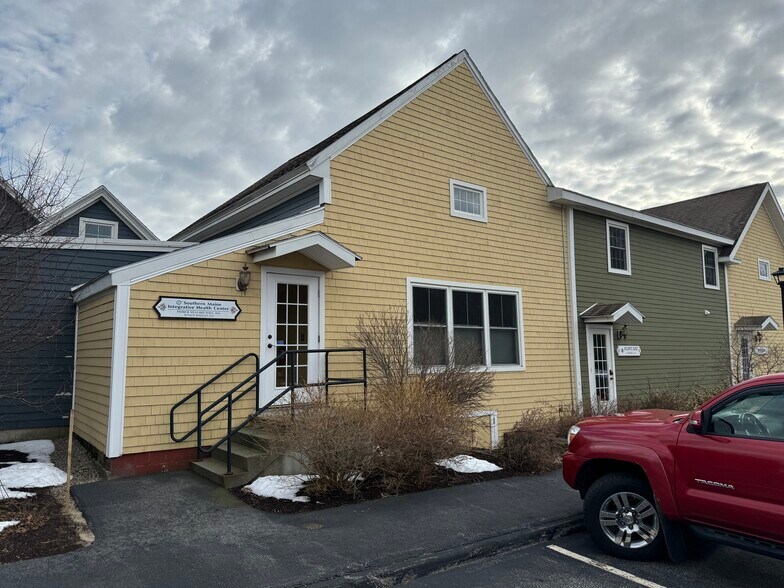 More Photos Of 69 York St, Kennebunk Medical For Sale