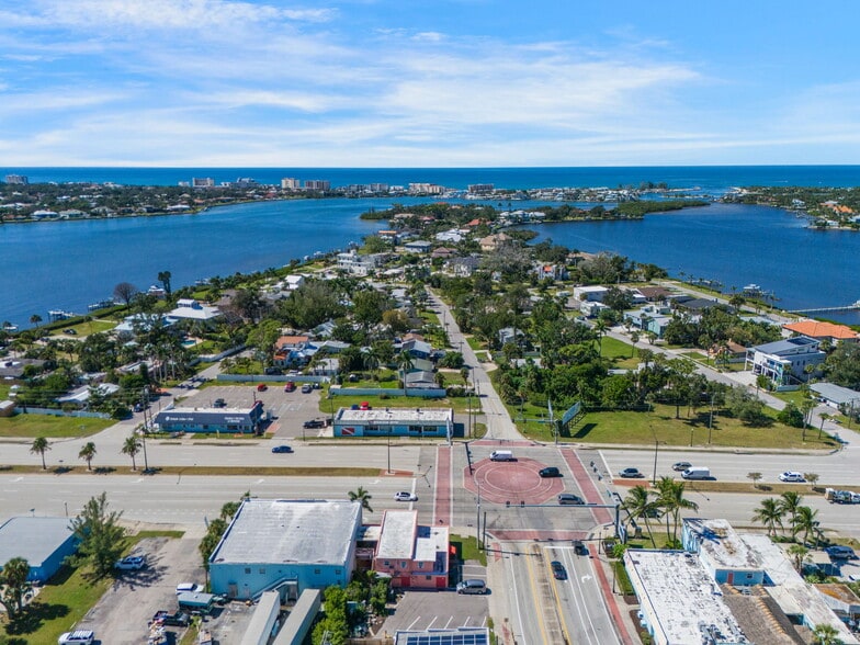 More Photos Of 901 S Tamiami Trl, Nokomis Storefront Retail Office For Sale