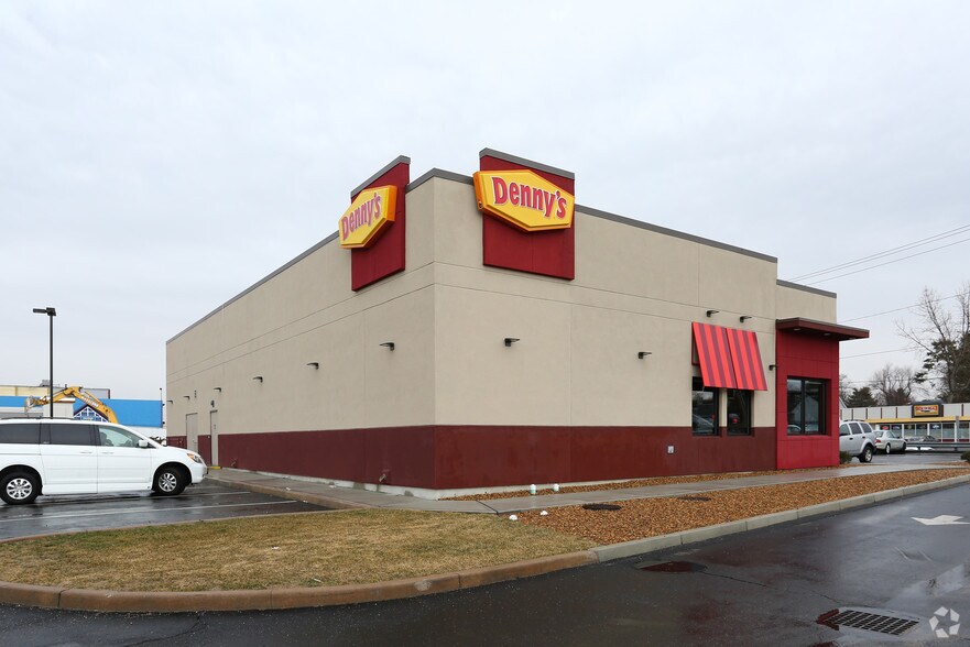 More Photos Of 1284 Boston Rd, Springfield General Retail For Sale