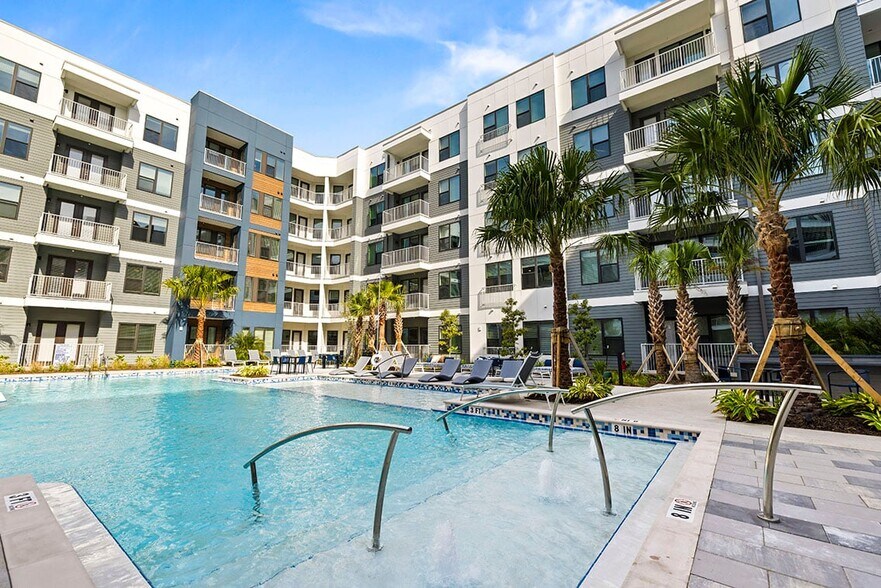 More Photos Of 1300 Hendricks Ave, Jacksonville Apartments For Lease