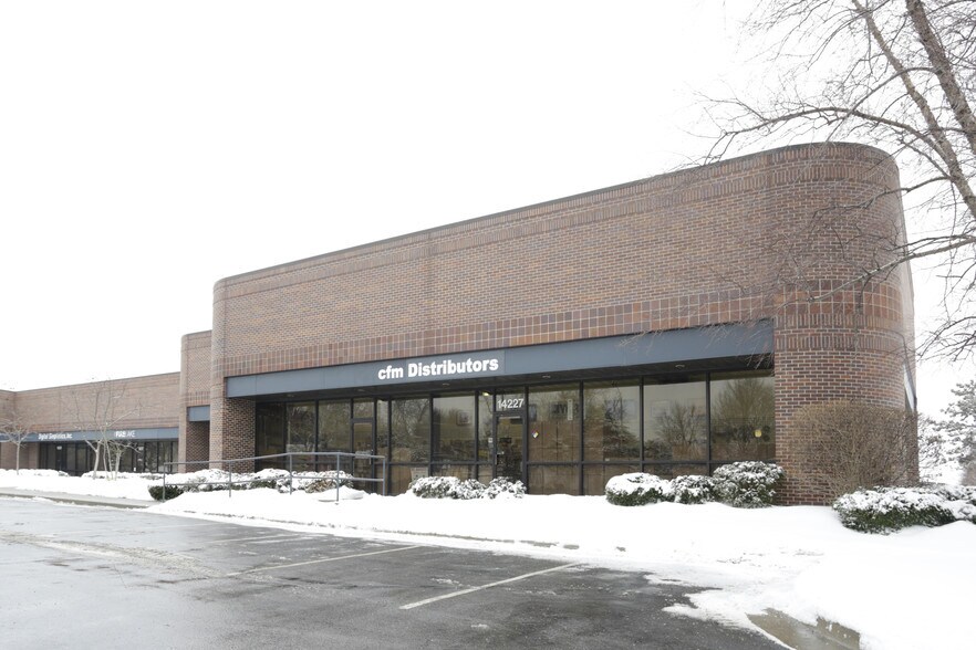 Primary Photo Of 14205-14227 W 95th St, Lenexa Warehouse For Lease