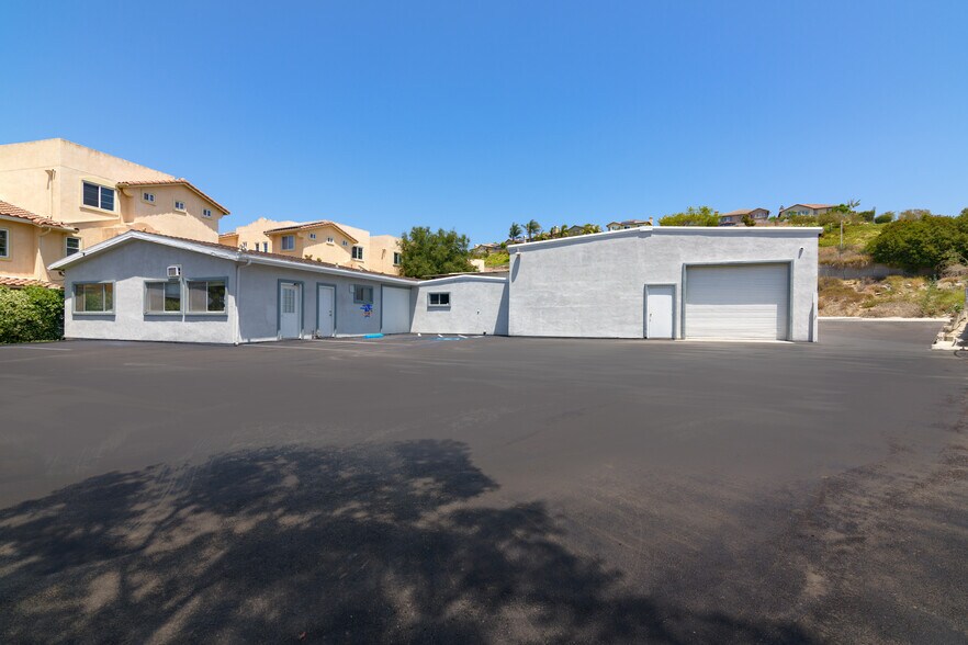 More Photos Of 3050 S Santa Fe Ave, San Marcos Manufacturing For Lease