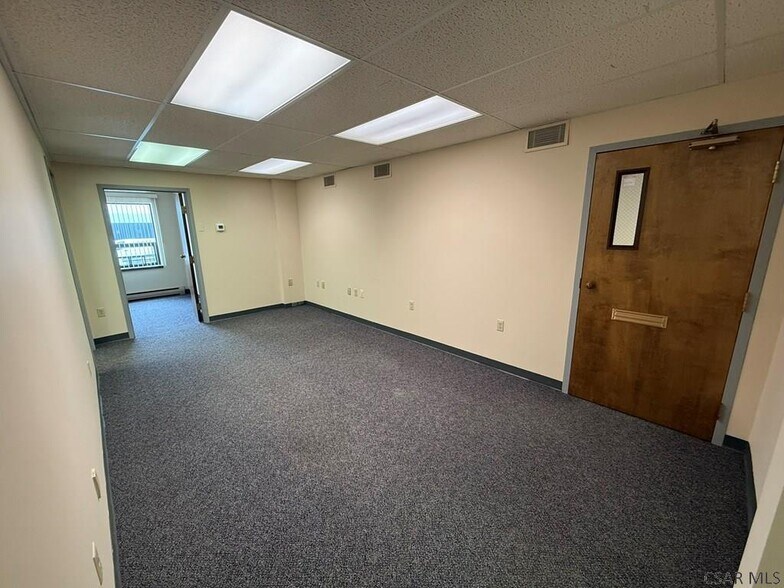 More Photos Of 244 Walnut St, Johnstown Medical For Lease