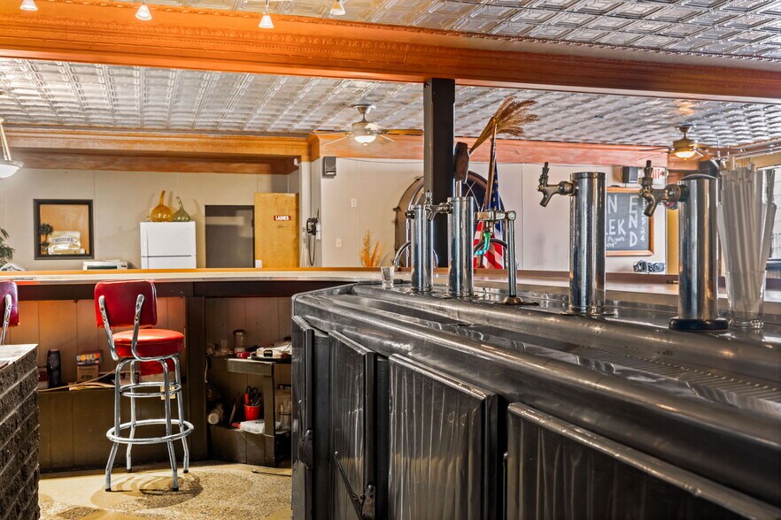 More Photos Of 1000 W State St, Coal Township Restaurant For Sale