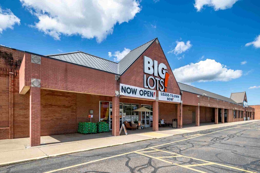 More Photos Of W Market St, Akron Land For Lease