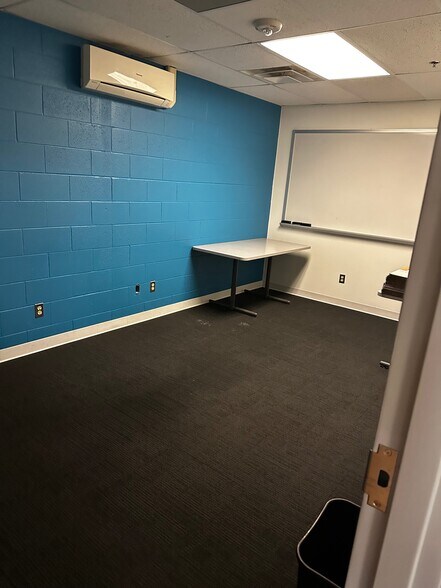 More Photos Of 3930 Traxler Ct, Bay City Medical For Sale