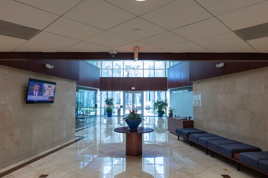 More Photos Of 9850 NW 41st St, Doral Unknown For Lease