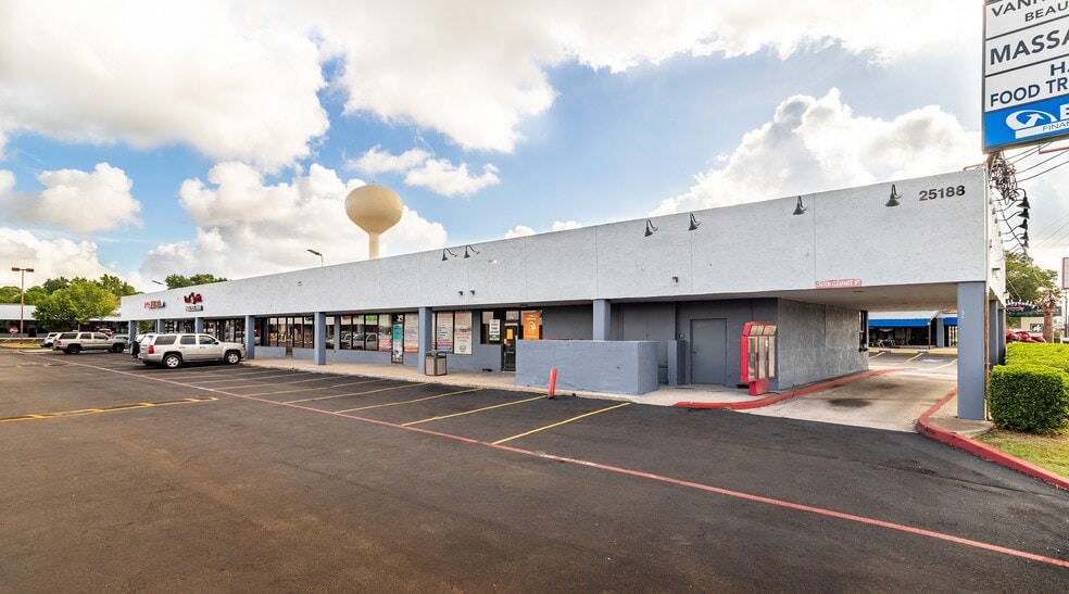 More Photos Of 25192 Interstate 45, Spring Unknown For Lease