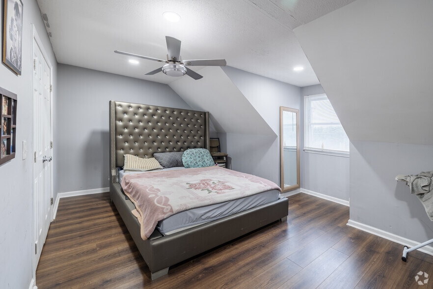 More Photos Of 201 Hanover Pike, Hampstead Service Station For Sale