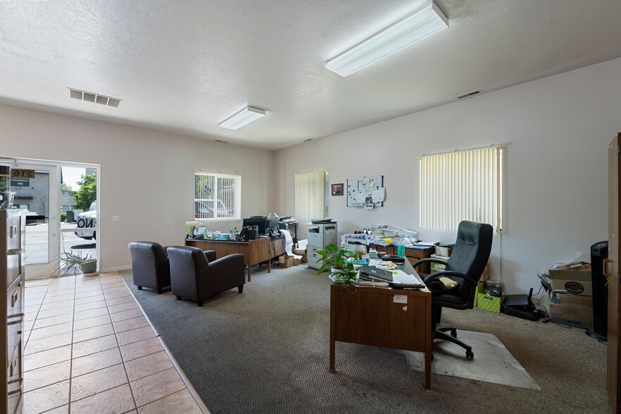 More Photos Of 216 W 4860 S, Salt Lake City Service For Sale