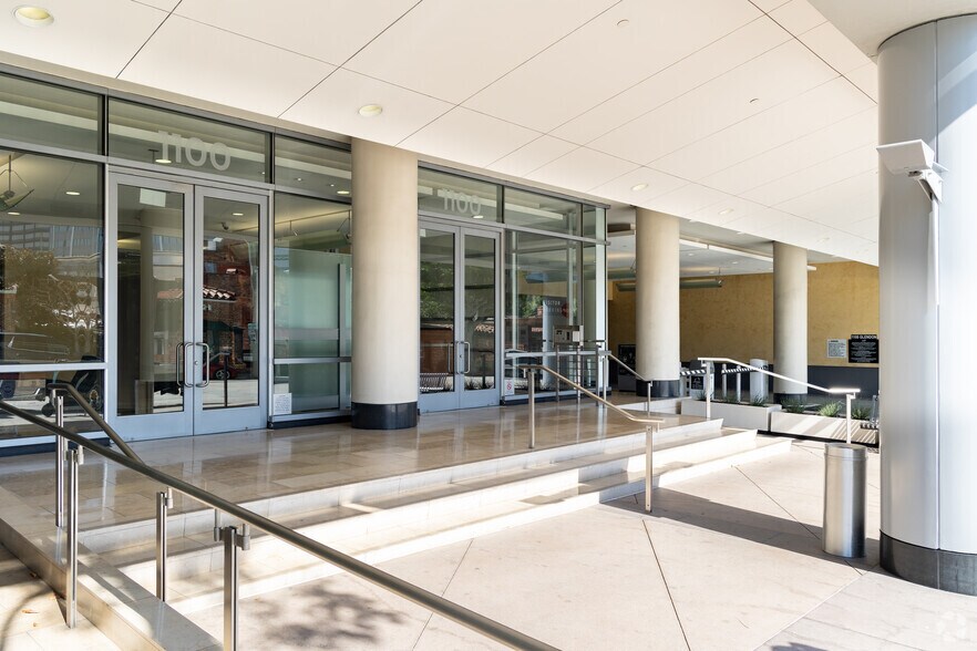 More Photos Of 1100 Glendon Ave, Los Angeles Coworking Space