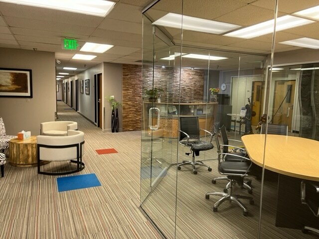 More Photos Of 6860 S Yosemite Ct, Englewood Office For Lease