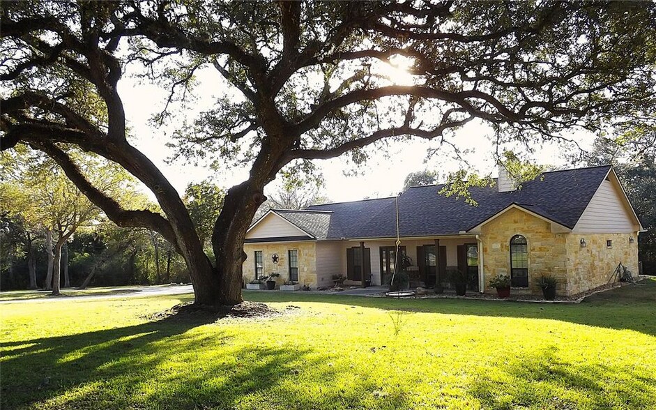 More Photos Of 4443 US 90, Alleyton Flex For Sale