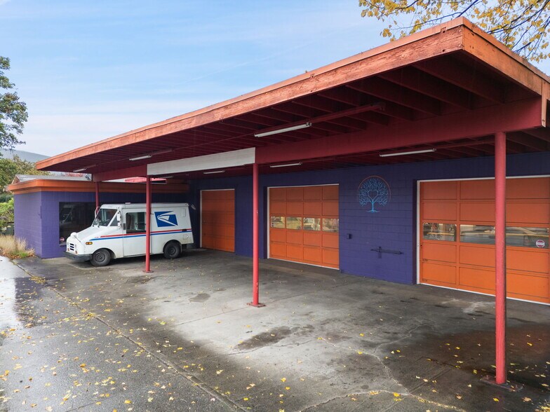 More Photos Of 209 S Sequim Ave, Sequim General Retail For Lease
