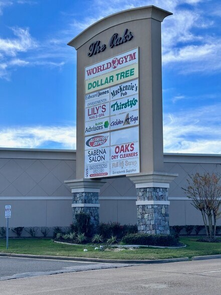 More Photos Of 229 Dowlen Rd, Beaumont Unknown For Lease