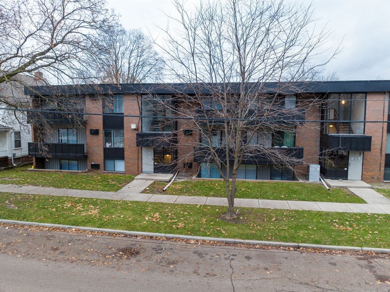 More Photos Of 814-816 W Walnut St, Kalamazoo Apartments For Sale