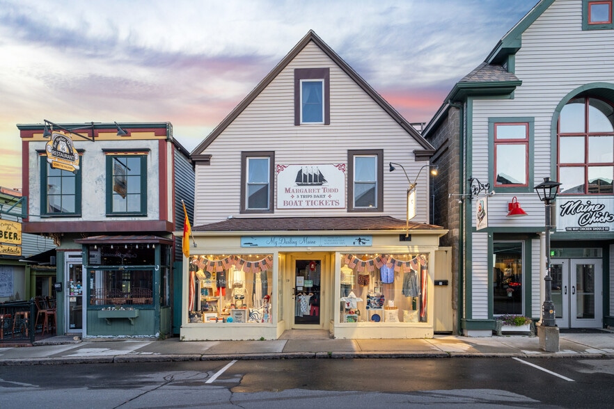 More Photos Of 19 Cottage St, Bar Harbor Storefront For Sale