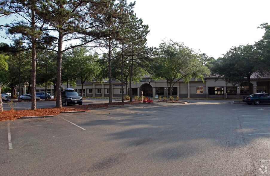 More Photos Of 301 Main St, Hilton Head Island Unknown For Lease