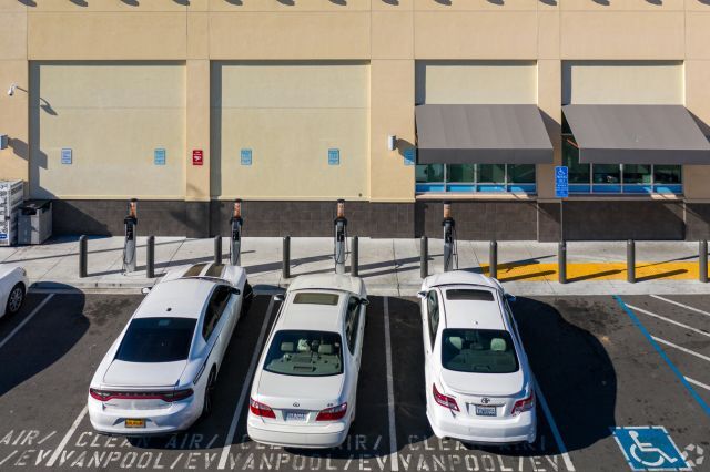 More Photos Of Foothill Blvd, Oakland Unknown For Lease