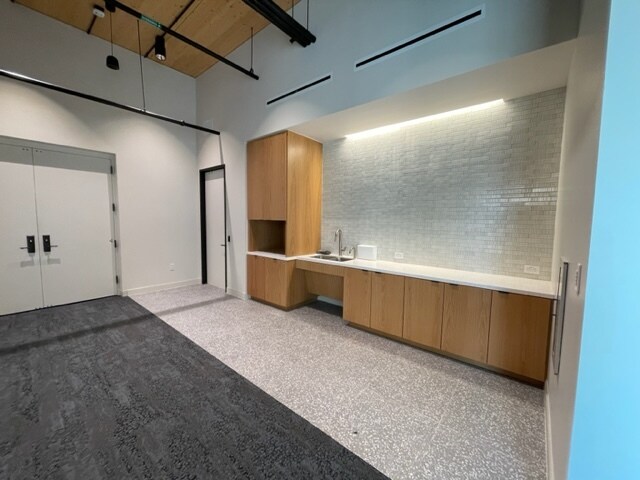 More Photos Of 420 SW 6th St, Moore Office For Lease