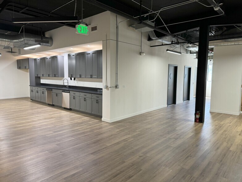 More Photos Of 135 W Magnolia Blvd, Burbank Loft Creative Space For Lease