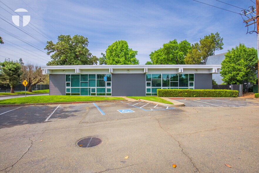 More Photos Of 109 Scripps Dr, Sacramento Office For Sale