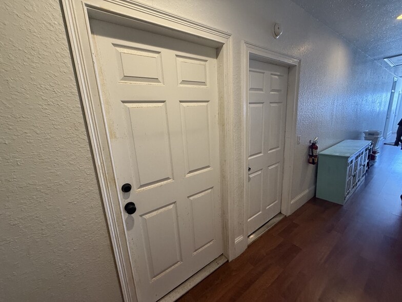 More Photos Of 21 Main St, Titusville General Retail For Sale