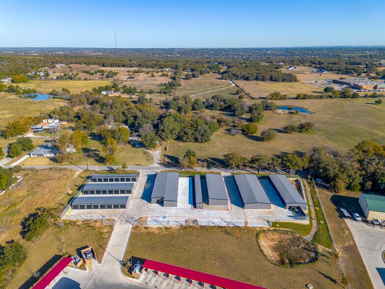 More Photos Of 1321 Kerry ln, Azle Industrial For Sale