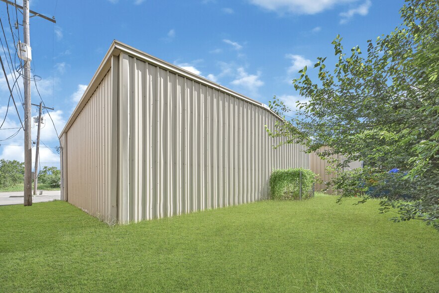 More Photos Of 5912 E FM-517, Dickinson Warehouse For Sale