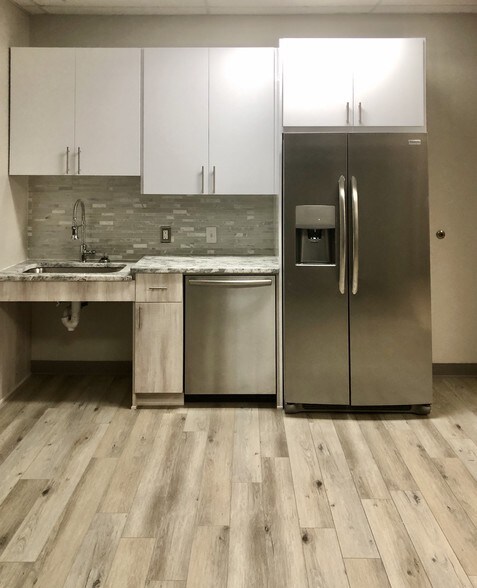 More Photos Of 9723 Northcross Center Ct, Huntersville Office For Lease