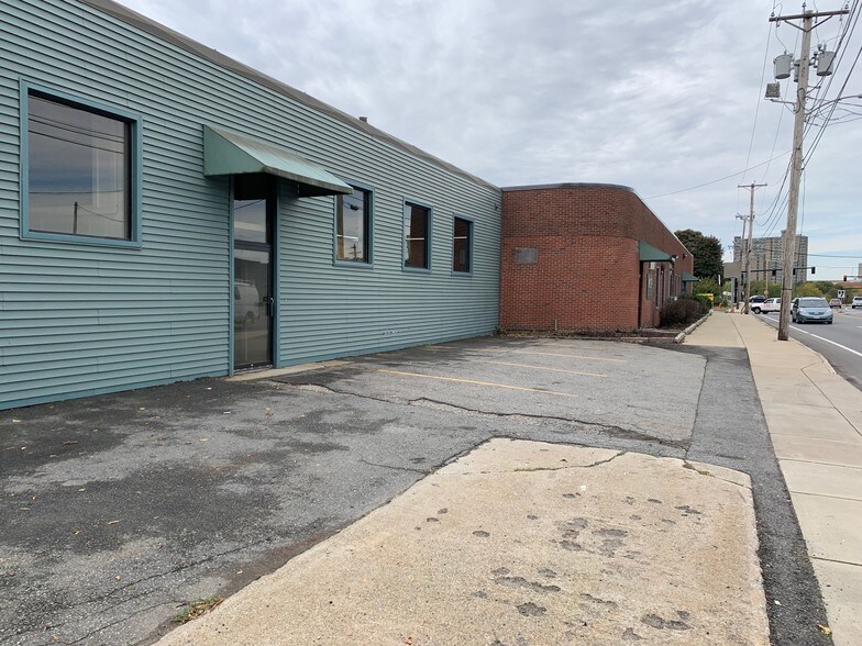 More Photos Of 31 1st St, Lowell Warehouse For Sale