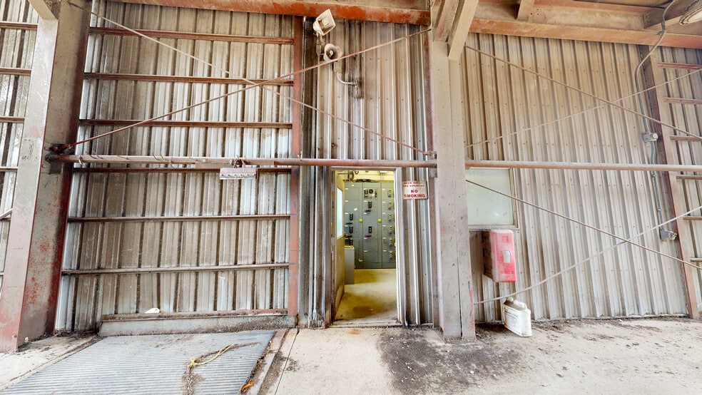 More Photos Of 135 E Front St, Claremont Specialty For Sale