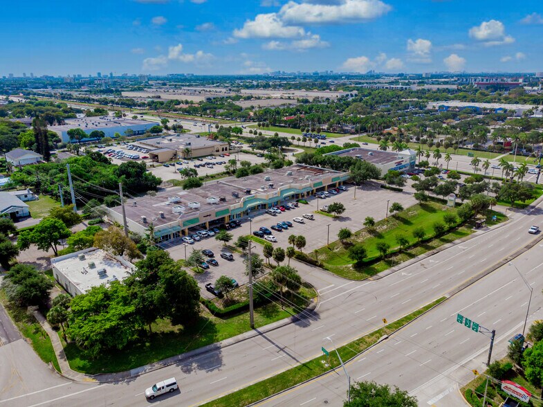 More Photos Of 150-192 N Powerline Rd, Pompano Beach Unknown For Lease
