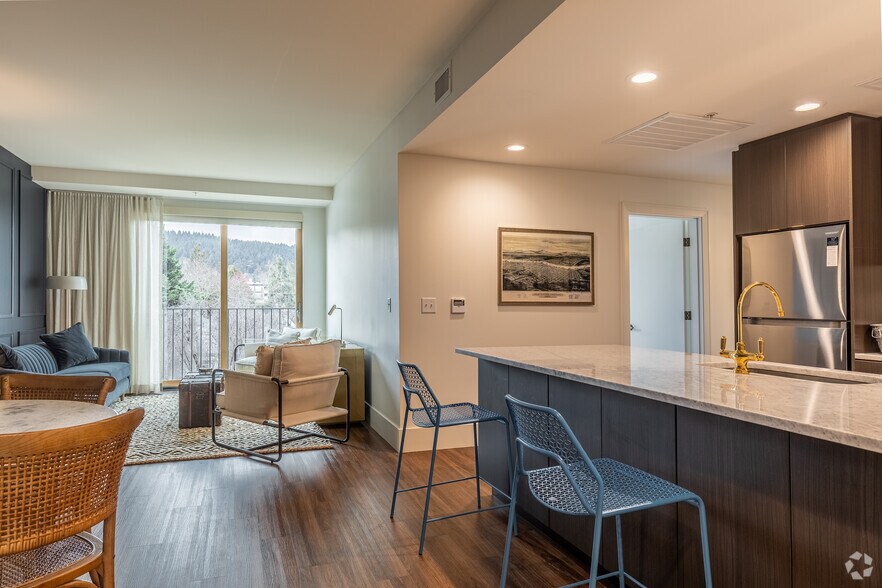 More Photos Of 1905 NW 23rd Ave, Portland Apartments For Lease