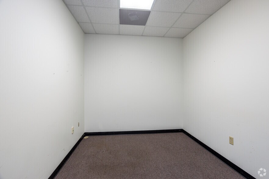 More Photos Of 2160 Commerce Dr, Monroe Storefront Retail Office For Lease