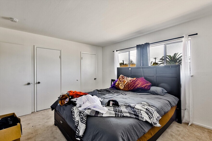 More Photos Of 1927 82nd Ave, Oakland Apartments For Sale