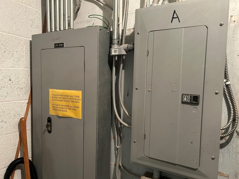 More Photos Of 11565 Pippin Rd, Cincinnati Religious Facility For Sale