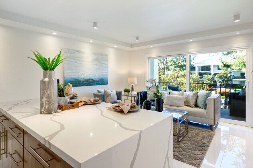 More Photos Of 100 Scholz Plz, Newport Beach Apartments For Sale