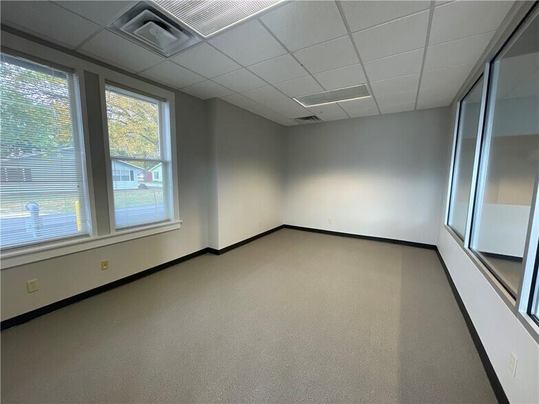 More Photos Of 206 SW 8th St, Bentonville Apartments For Lease