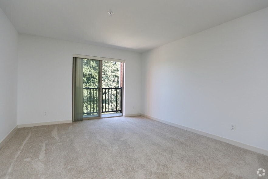 More Photos Of 11101 NE 12th St, Bellevue Apartments For Lease