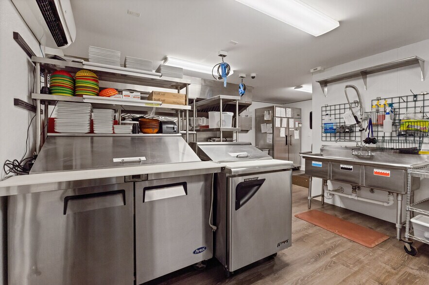 More Photos Of 205 W Main St, Liberty Restaurant For Sale