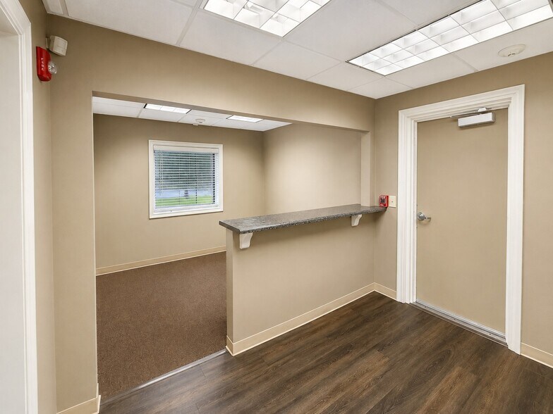 More Photos Of 901 E Loula St, Olathe Office For Sale