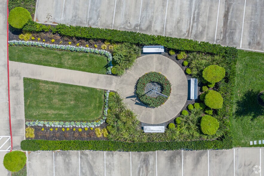 More Photos Of 2051 S Greenhouse Rd, Houston Medical For Lease